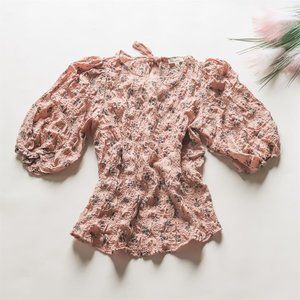 NWT Blu Pepper Beautiful Floral Blouse with Back Ribbon Tie Close